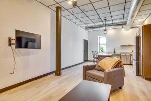Step-Free Cashton Apartment: Steps to Downtown!