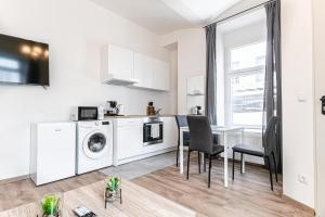 Westbahnhof Kingbed 1BR Apt with ensuite washer