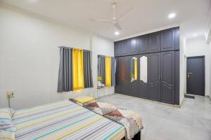 Legends studio room with Mini kitchenette