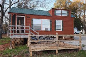 Wheeler Lake Sunset Retreat 1