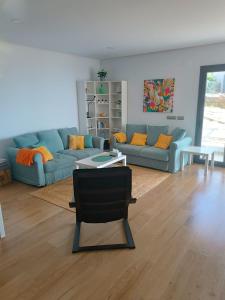 Moderní byt s výhledem na moře ve městě Alcaidesa