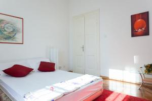 RedCoral-apartment in city center