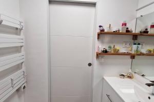Maisons de vacances Maison cosy-JO24 a Voisins-le-Bx : photos des chambres