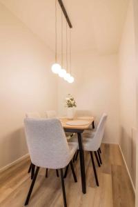 Old Town Deluxe Apartment