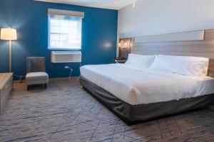 Standard King Room room in Quality Inn & Suites Denver South Park Meadows Area