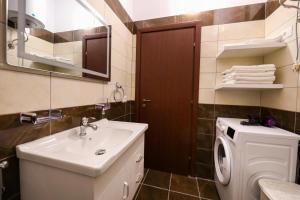 EJ Beachfront Luxury Apartment