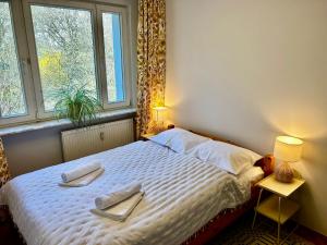 Old Town 2-Bedroom Apartment Sienny Market Square by Stayly