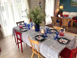 Maisons de vacances La Falaise Bleue - Vue mer - Plage a pied : photos des chambres