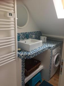 Maisons de vacances La Falaise Bleue - Vue mer - Plage a pied : photos des chambres