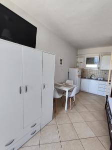 Philoxenia Apartments