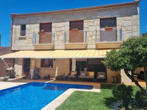 Chalet Os castaños - 4hvězdičkové hotely ve městě Caldas de Reis