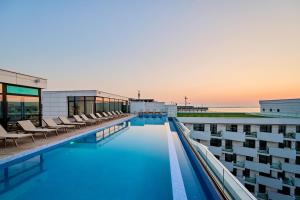 Sandy Breeze - Infinity Pool & Spa Resort