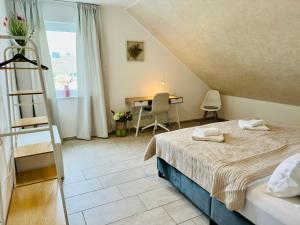 Modern Wohnen mit SmartTV, Arbeitsplatz und Küche