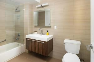 Large Upper East Side 1BD Elevator Rooftop