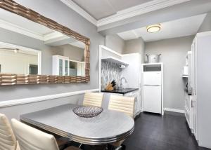 Inn at the Park: San Diego Suites