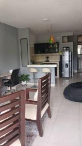 Apto 3 alcobas, Segundo piso Norte de Cali