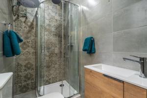 New modern 1 bedroom Penthouse