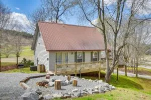 Peaceful Guntersville Cabin Fire Pit, Near Lake! - Scottsboro