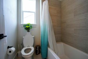 Luxe 4BR Home with Hot Tub & Sauna