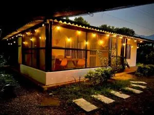 Alojamiento cerca a La Mesa con Piscina - Cachipay