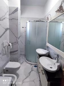 Residenza Regina Margherita, Apud Montes