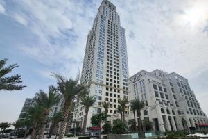 Luxuriously Furnished 1 BHK Vida Residence at Creek Beach