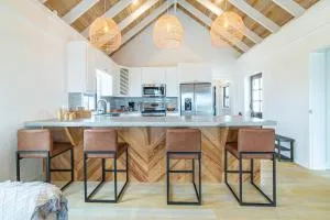 Casa Serena + The Pool Club @ Mahogany Bay - Rancho