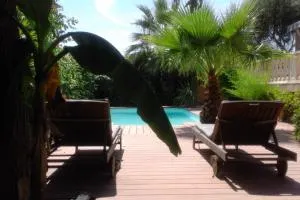 villa climatisée avec piscine privée bien placée. - Codognan