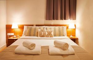 Catalan Comfort near Sagrada Familia by MyRentalHost