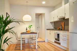 Catalan Comfort near Sagrada Familia by MyRentalHost