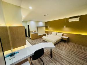 STAR HOTEL