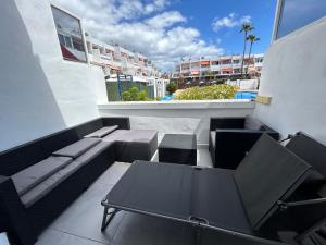 Sunny Apt with terrace coastal area South Arona