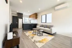 Modern 3-bds townhouse in South Auckland - Takanini