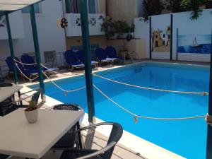 Renia Studios -Studio for 2 plus 1 pers with a swimming pool