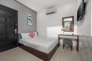 Hanoi Blue Beach Hotel