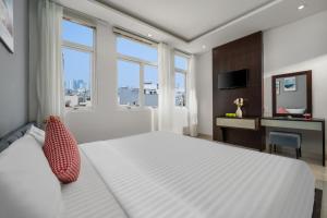 Hanoi Blue Beach Hotel