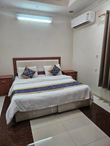 قصور العزيزية للشقق المخدومة