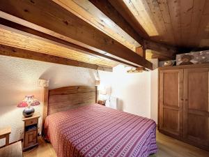 Studio mezzanine au centre de Combloux avec parking - FR-1-560-123