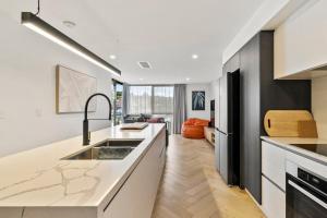 Mountain View at Elliot - A Kunanyi Outlook