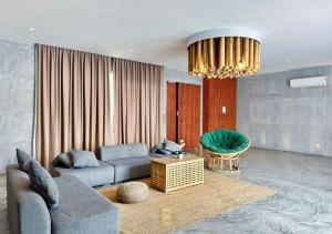 The Luxurious 245, A Famosa Melaka