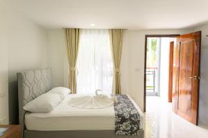 D Elmers Resort and Convention Hotel