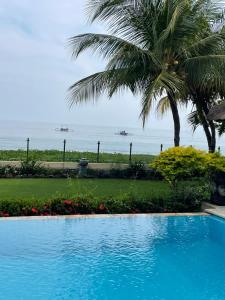 Villa Cerah beachfront