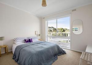 Hilltop Getaway, Stunning Sunsets, Close to Beach