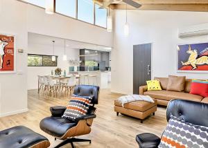 Escape to Blairgowrie 500m to beach cafes