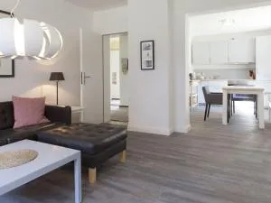 "Yachting School LYØ" - Ulstrupfeld