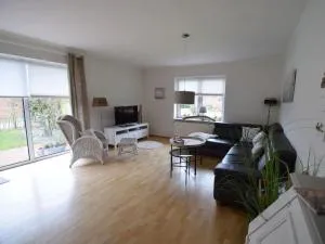 Beach whispers Modern retreat - غاردينغ