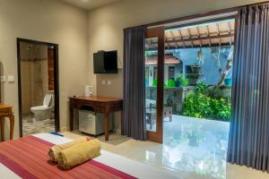 Warsas Garden Bungalow and Spa
