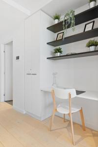 FLEMINGTON - Melbourne City Views