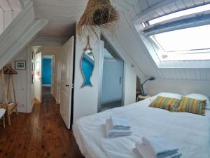 Maisons de vacances Holiday Home in Primel near Sandy Beach : photos des chambres