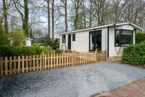 Hotel chique chalet met zicht over de weilanden op de Veluwe - 't Harde